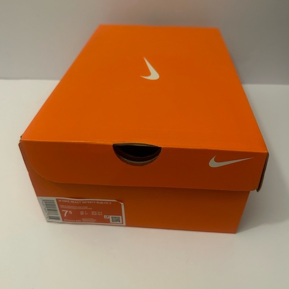 Nike Bright Orange Shoe Boxe . Fits size up to 9 - Picture 2 of 5
